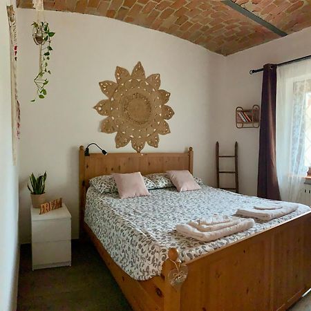 شقة La Casa Rosa Piobesi d'Alba المظهر الخارجي الصورة